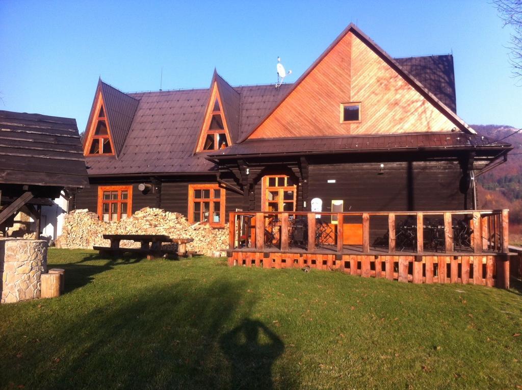 Penzion Manin Považská Bystrica Buitenkant foto