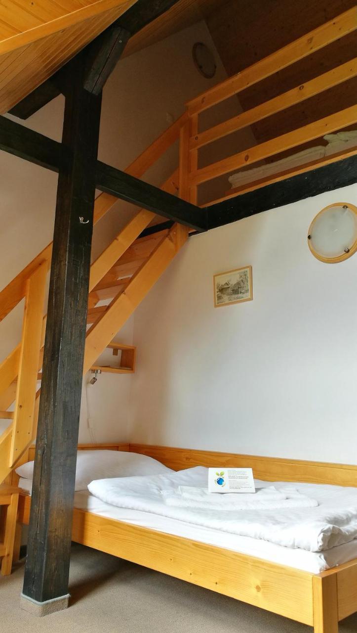 Penzion Manin Považská Bystrica Buitenkant foto