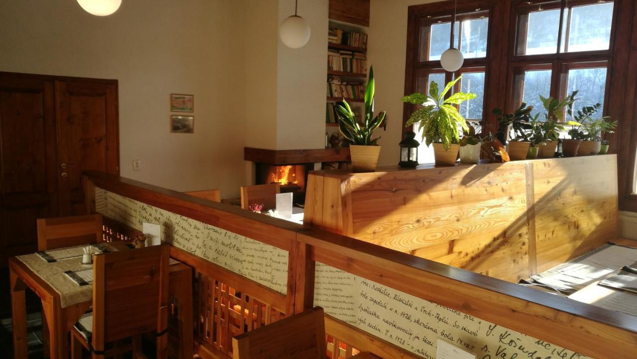 Penzion Manin Považská Bystrica Buitenkant foto